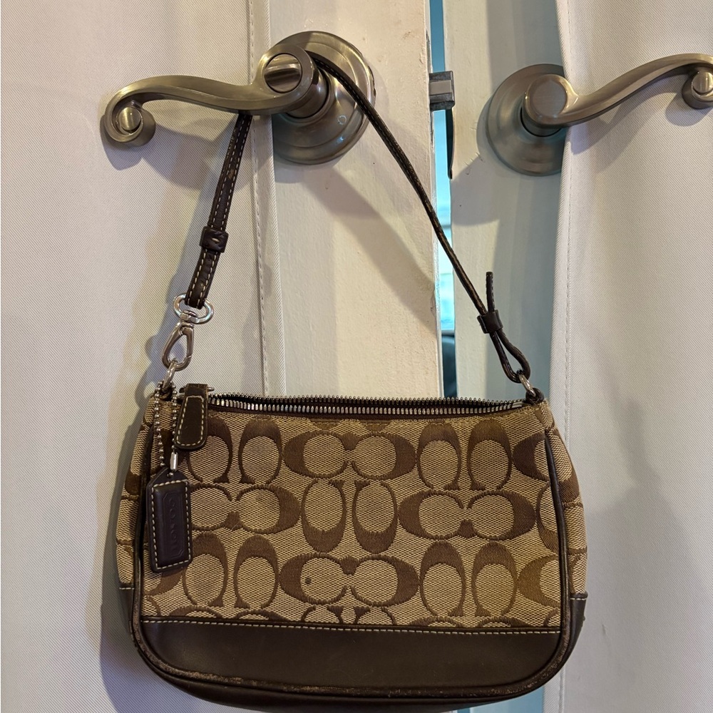Coach Brown Clutch Wristlet Elegant Design